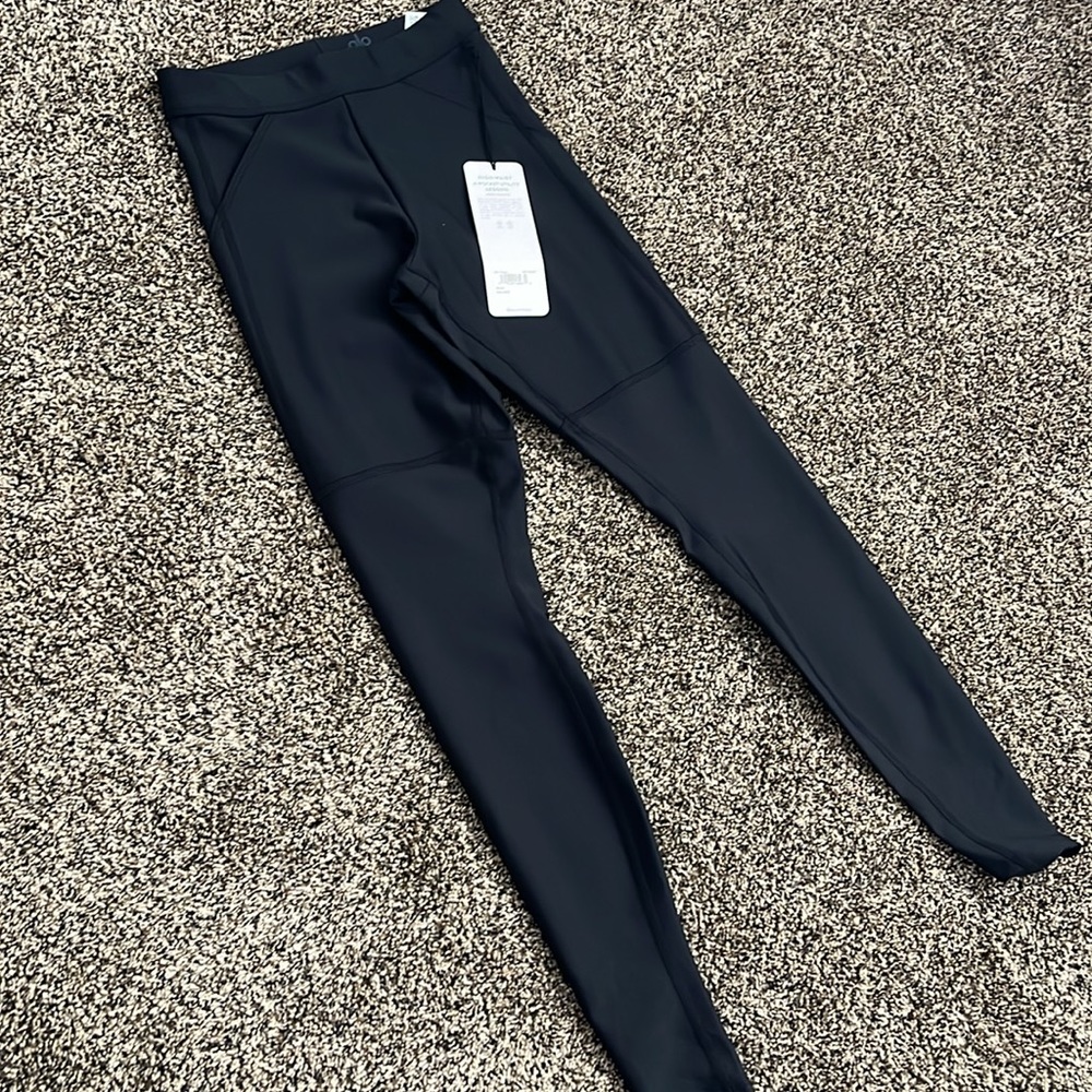 Alo Yoga Black High Waist Utility Legging, NWT - Picture 3 of 10